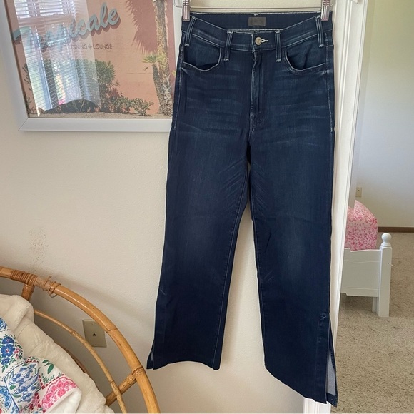 Mother Denim The Hustler Sidewinder Jeans in Tongue & Chic - Picture 5 of 13